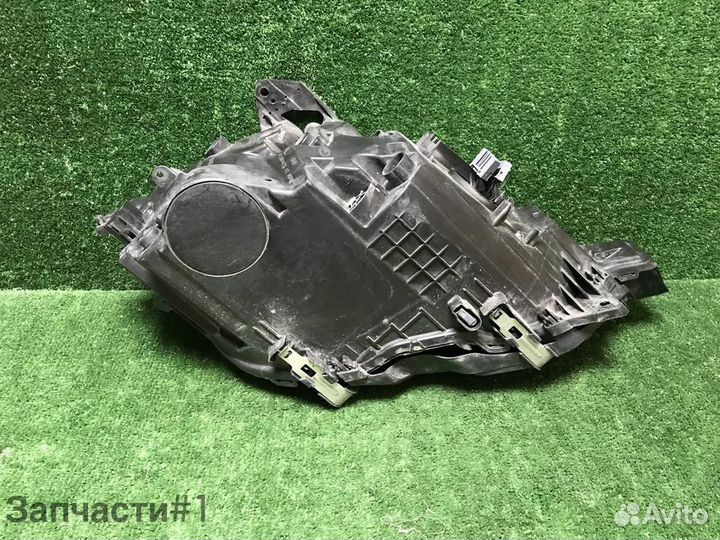 Фара левая Volvo XC60 2 (2017-2021) LED