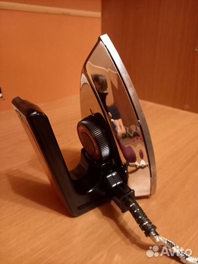 Утюг дорожный