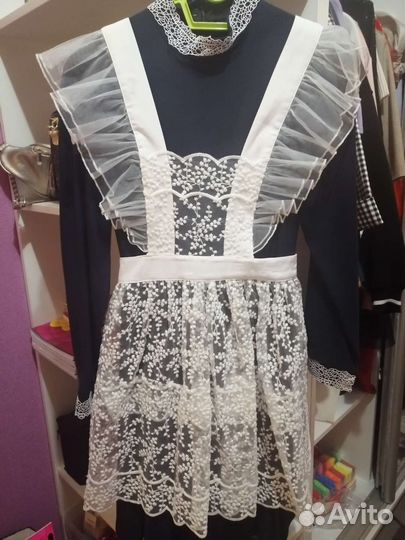 Белый школьный фартук