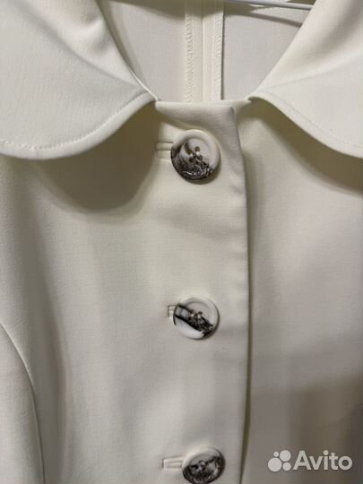 Пиджак женский белый