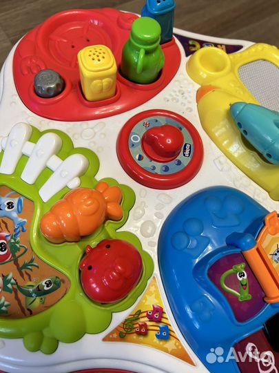 Развивающий столик chicco