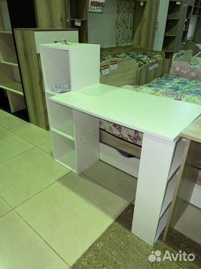 Стол компьютерный