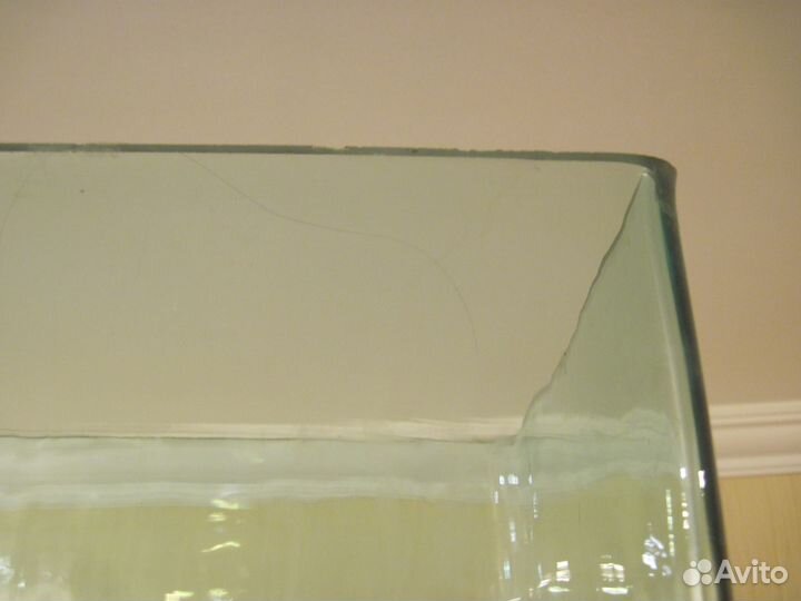 Аквариум цельнолитой круглый с крышкой. Стекло