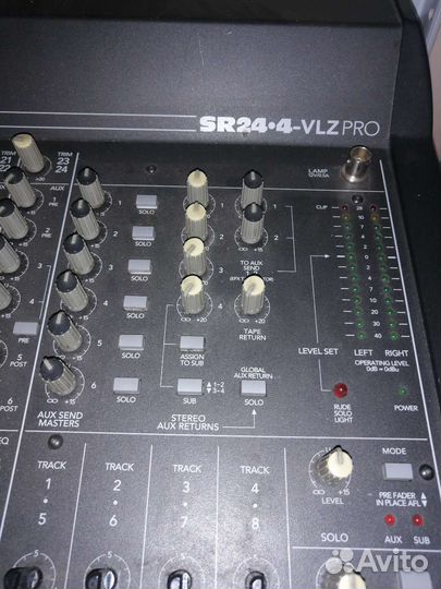 Микшерный пульт mackie