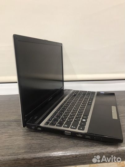 Ноутбук samsung NP305V5A на запчасти