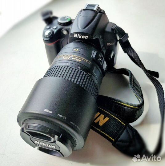 Зеркальный фотоаппарат Nikon D5000
