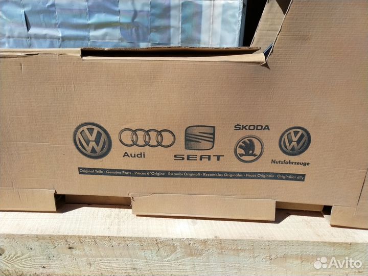 Крыло переднее правое на volkswagen golf 6