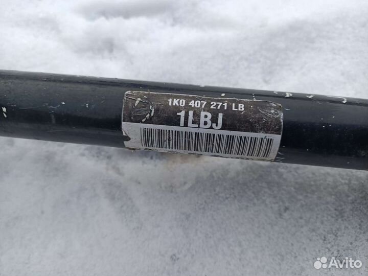 Привод левый (полуось) Skoda Octavia A7