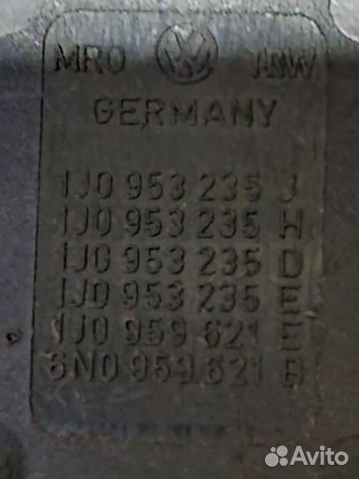 Кнопка обогрева заднего стекла Гольф-4