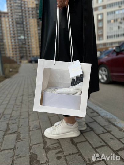 Подарочный пакет с окошком