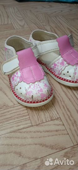 Босоножки для девочки