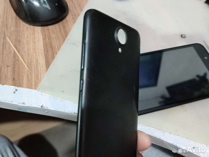 DEXP Ixion ES1050, 8 ГБ