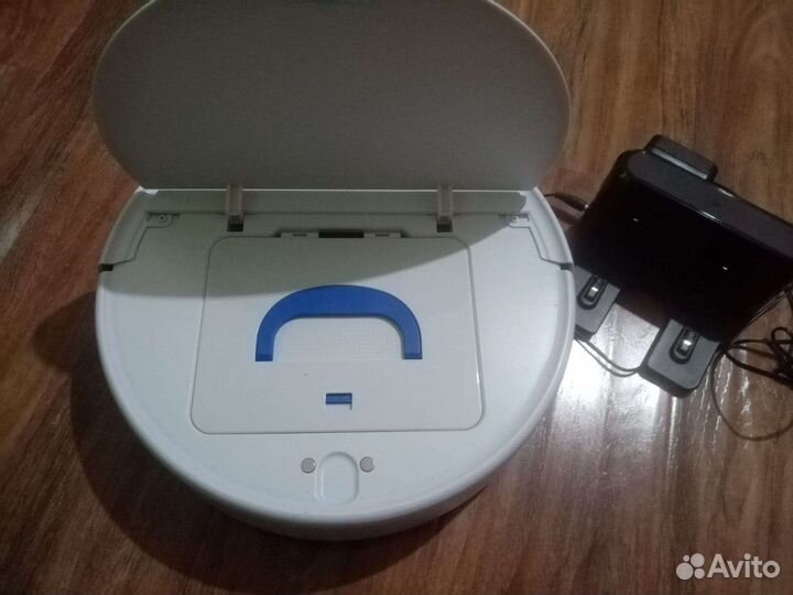 Робот пылесос elari