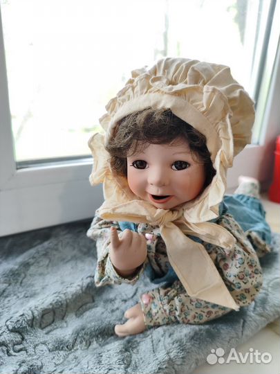 Кукла фарфоровая коллекционная