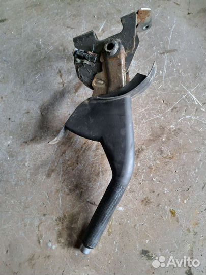 Ручник Mazda 3