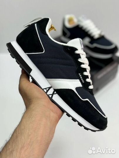Кроссовки Armani надежные