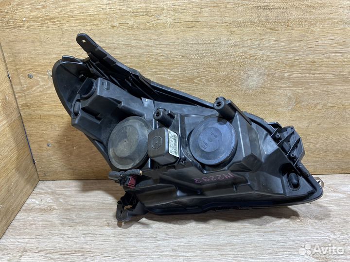 Фара передняя левая Opel Astra H 142293