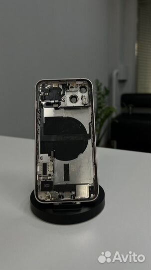 Корпус в сборе со шлейфами на iPhone