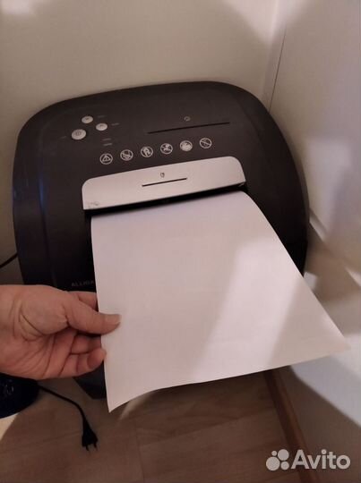 Шредер для бумаги, CD и пластиковых карт