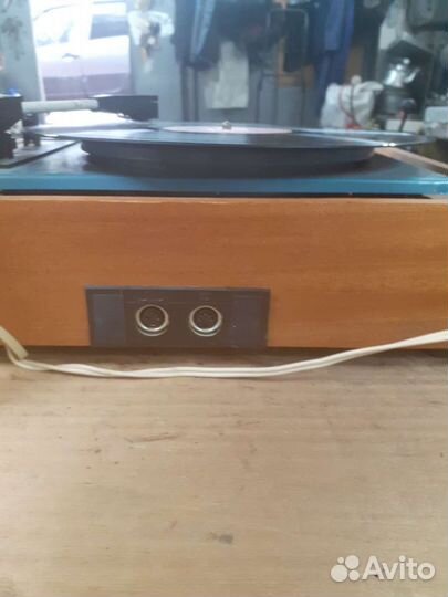 Проигрыватель винила