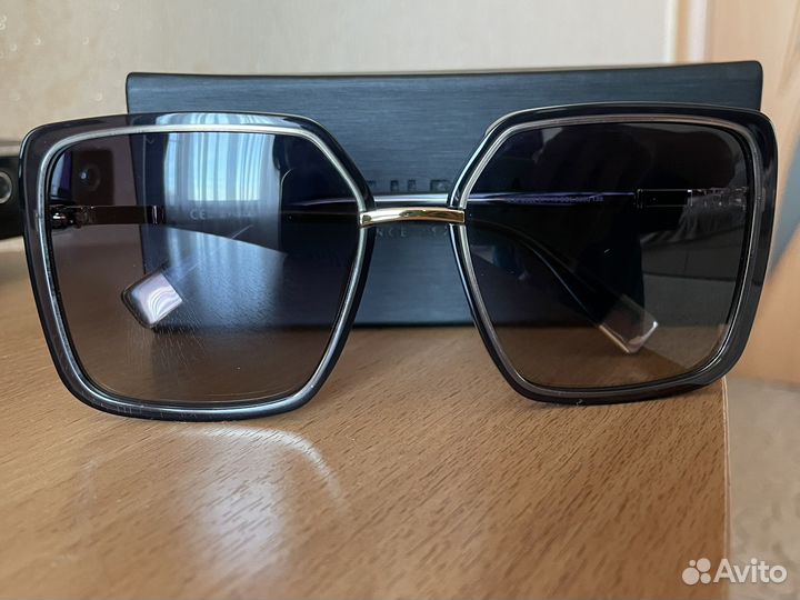 Солнцезащитные очки Furla