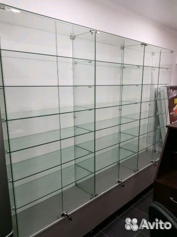 Стеклянная витрина для торговли новая