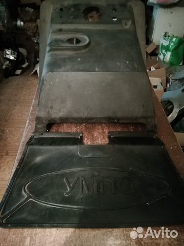 Кожух топливного бака на снегоход Рысь