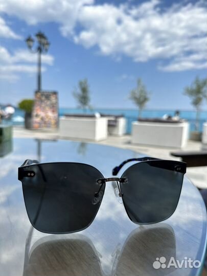 Солнцезащитные очки