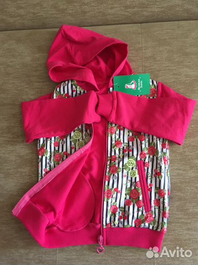 Костюм для девочки новый 104