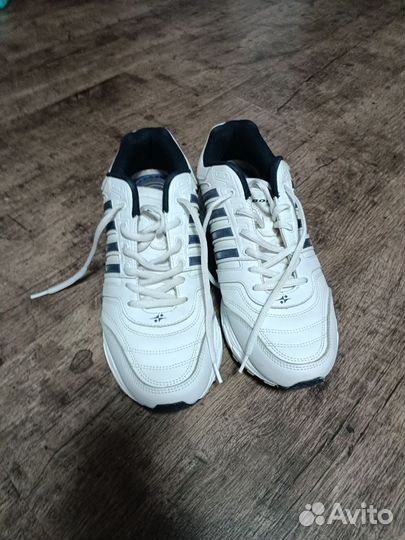 Кроссовки мужские