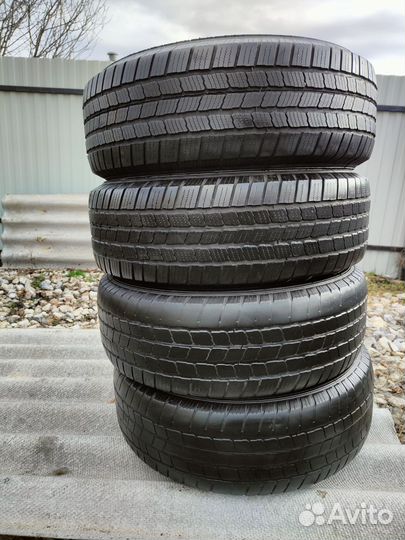 Michelin Defender LTX M/S 225/65 R17