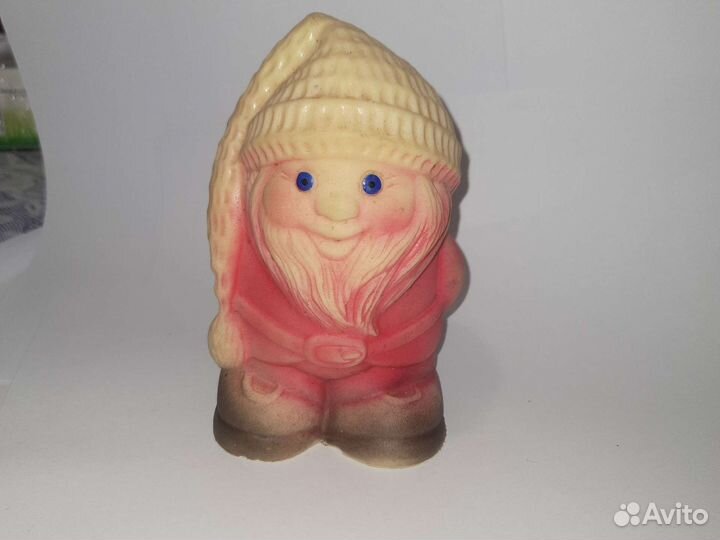 Милый гном домосой дедушка с бородой