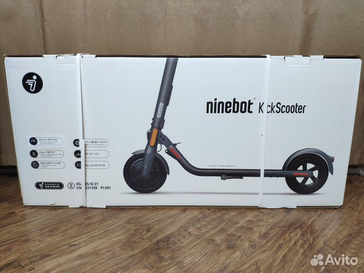 Новый электросамокат Ninebot KickScooter E22 (RUS)