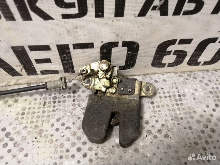 Замок багажника для VW Passat B5