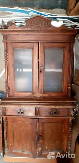 Антикварный буфет