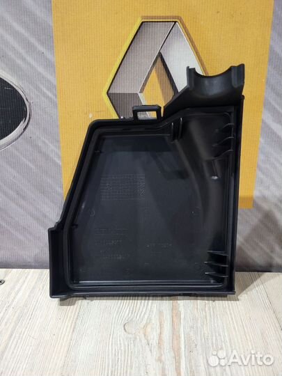 Крышка блока предохранителей Renault symbol