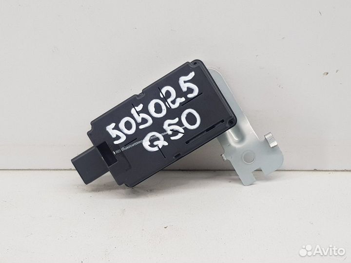 Электронный блок (Infiniti Q50)