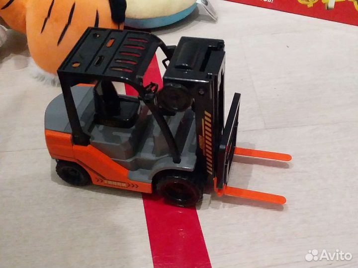 Набор игрушек.Можно купить по отдельности