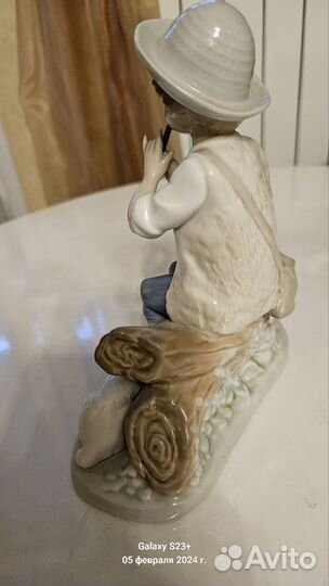 Фарфоровая статуэтка Nao by Lladro