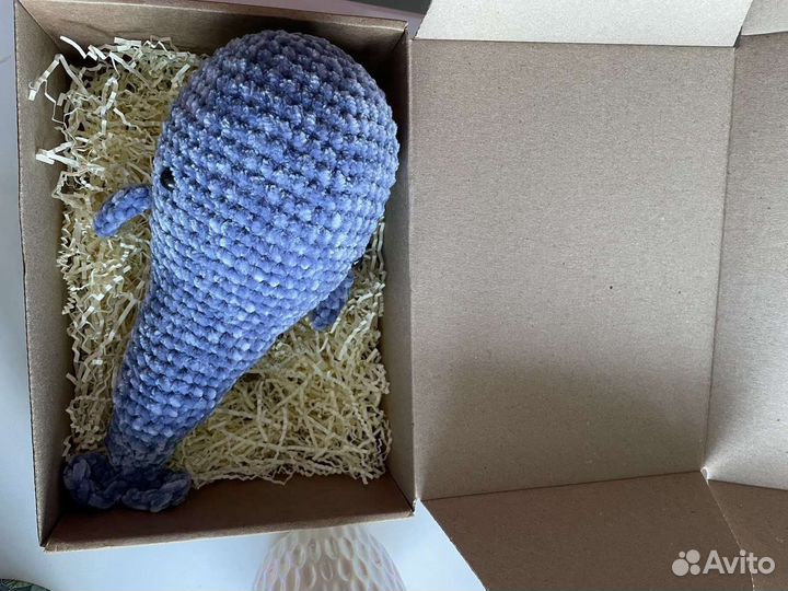 Подарок игрушка Кит вязаный