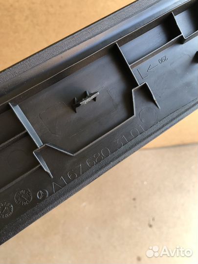 Накладка порога правая V167 GLE 167