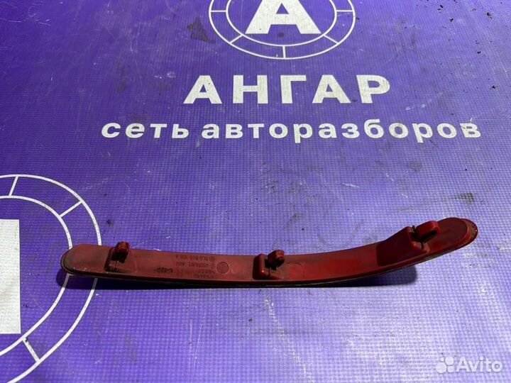 Катафот бампера правый Volkswagen Touareg 7L GP