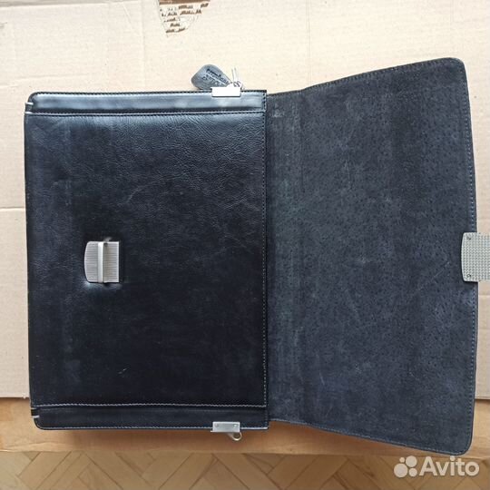 Мужской кожаный портфель