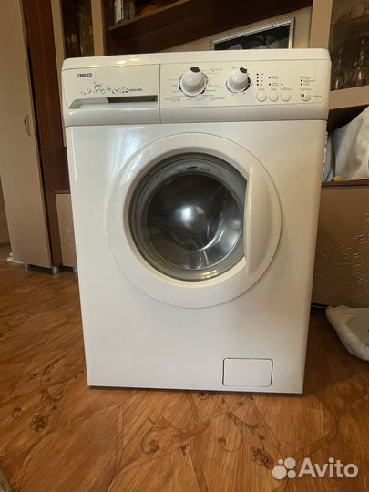 Стиральная машина на запчасти zanussi