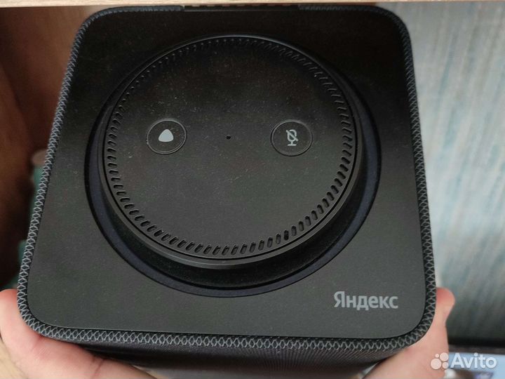 Яндекс станция алиса макс