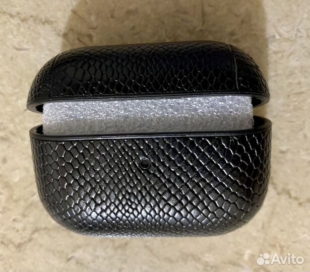Чехол на airpods pro