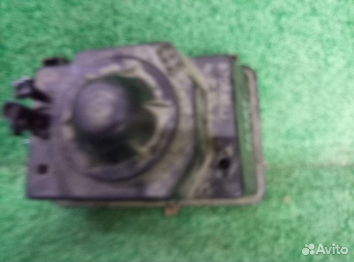 Фара передняя левая GAZ 3110