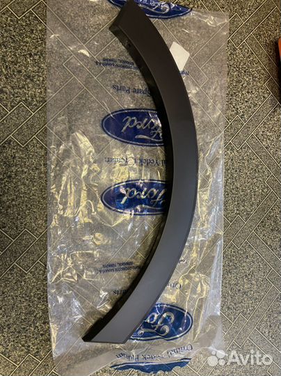 Молдинг передней колёсной арки ford transit 2014