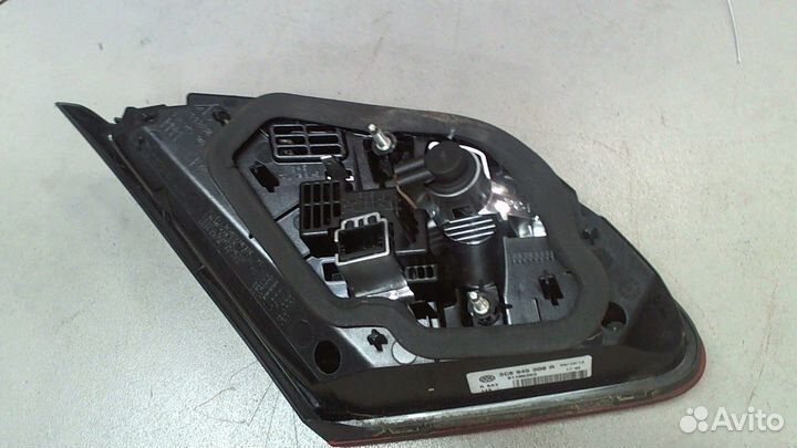 Фонарь крышки багажника Volkswagen Passat CC, 2013