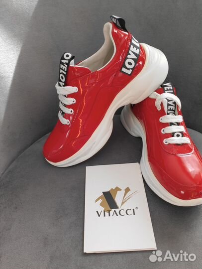 Кроссовки женские Vitacci 37 р. натуральная кожа
